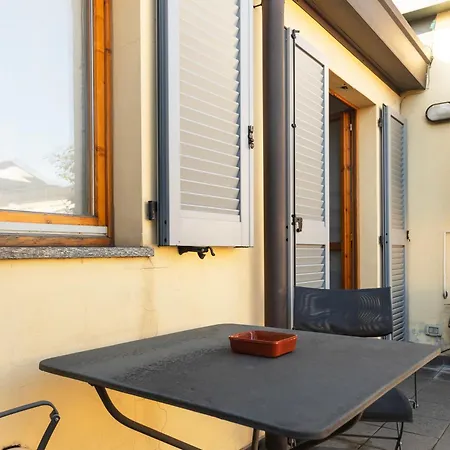 Youhosty - Loreto 1 Bedroom Milánó