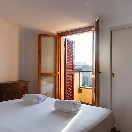 Youhosty - Loreto 1 Bedroom * Milánó